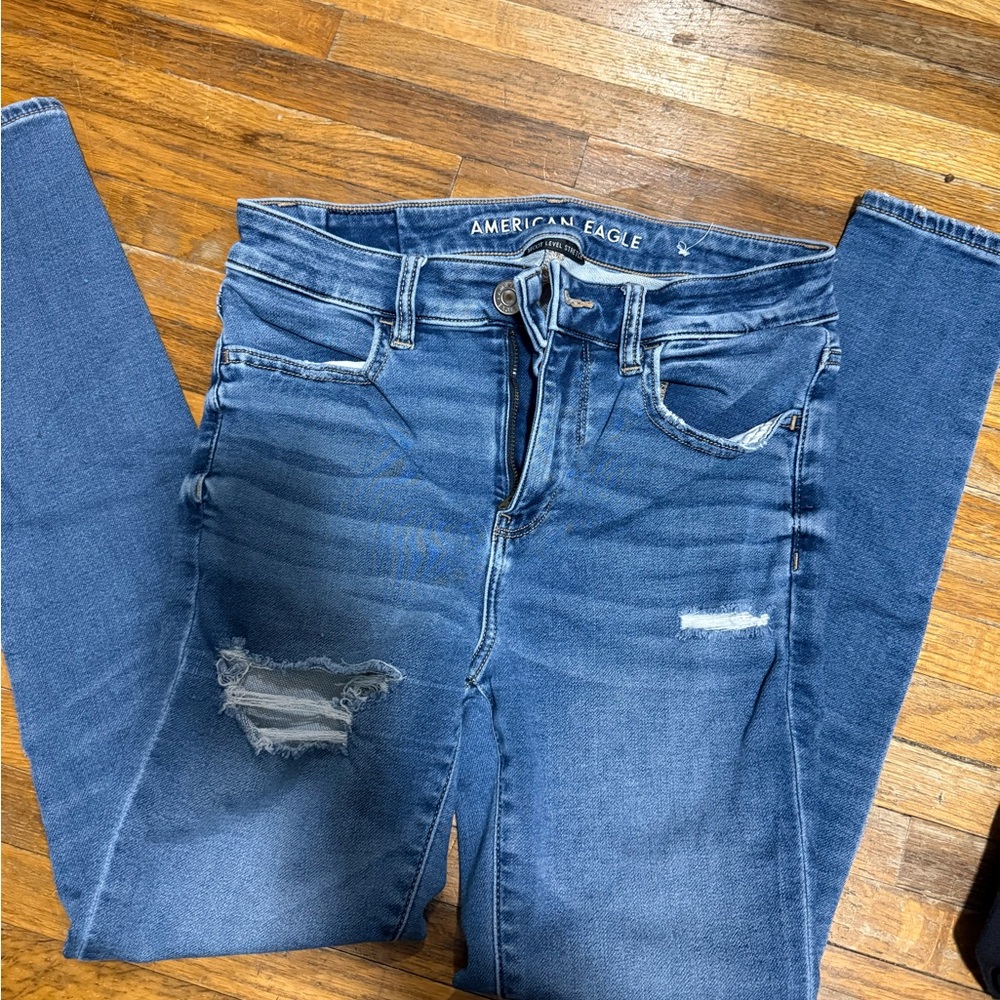 American Eagle Outfitters Women's Distressed Blue Skinny Jeans‎
